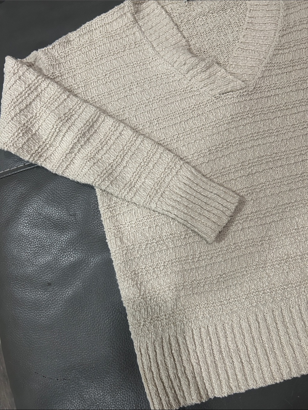 C&C California Vintage Cream V-Neck Sweater sz S 100% Linen - Picture 4 of 5